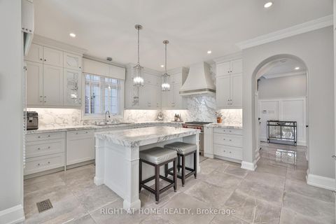 Photo 8 at 144 Brooke Street, Yorkhill, Vaughan