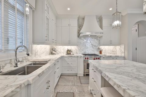 Photo 12 at 144 Brooke Street, Yorkhill, Vaughan