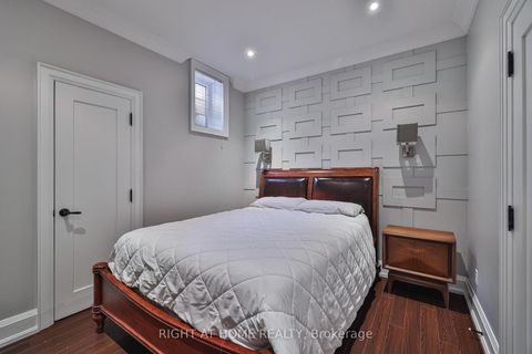 Photo 32 at 144 Brooke Street, Yorkhill, Vaughan