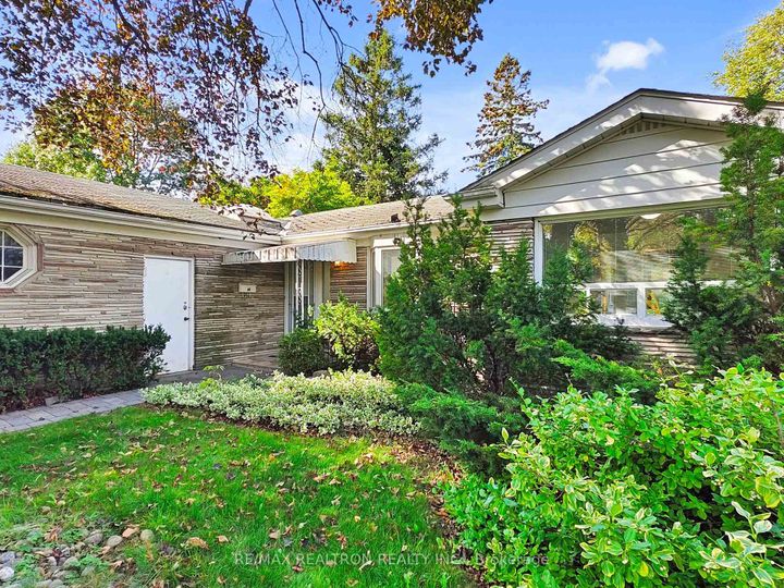 Photo 0 at 46 Palomino Crescent, Bayview Village, Toronto