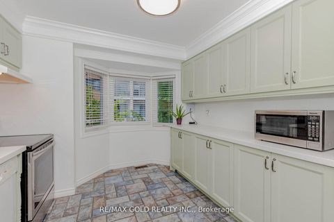 Photo 13 at 24 Wallace Street, West Woodbridge, Vaughan