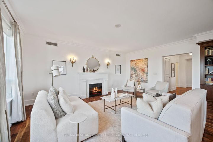 Photo 5 at 805c - 662 Sheppard Avenue E, Bayview Village, Toronto