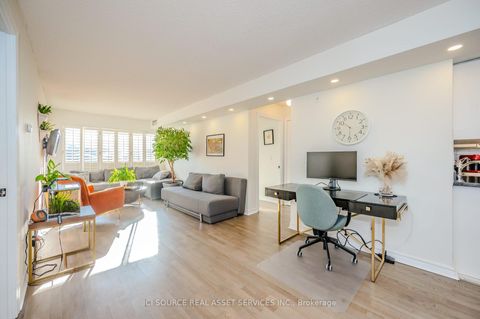Photo 8 at 316 - 211 Randolph Road, Leaside, Toronto