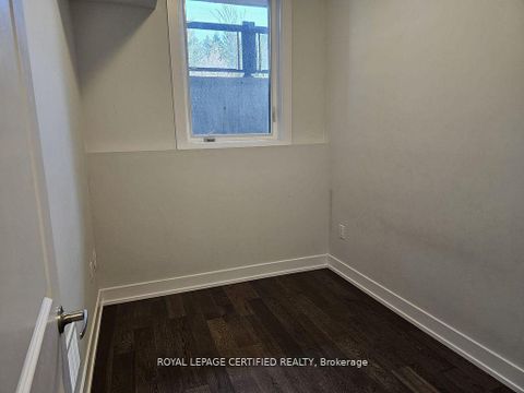 Photo 9 at L115 - 9560 Islington Avenue, Sonoma Heights, Vaughan