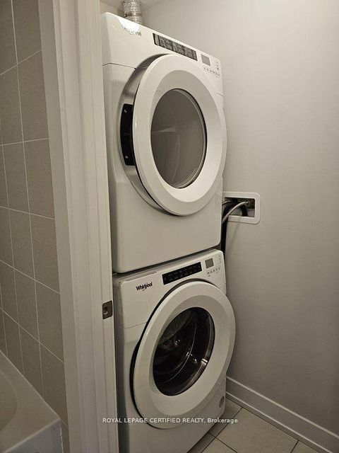 Photo 11 at L115 - 9560 Islington Avenue, Sonoma Heights, Vaughan