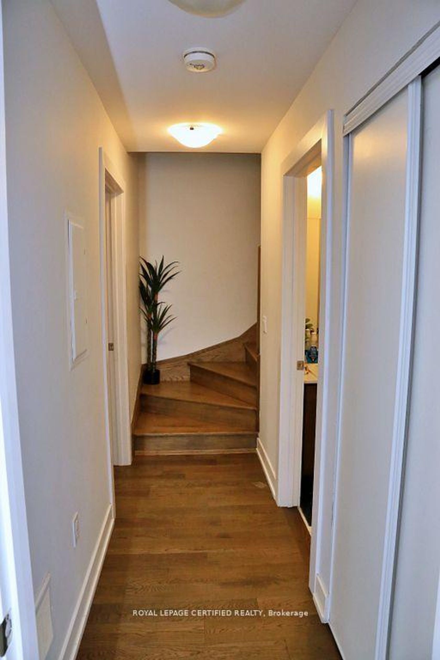 L115 - 9560 Islington Avenue, Sonoma Heights, Vaughan 