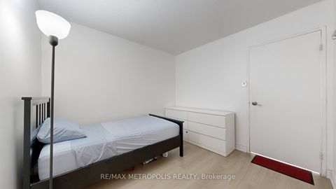 Photo 16 at 713 - 10 Martha Eaton Way, Amesbury, Toronto