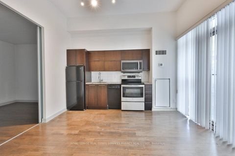 Photo 4 at 705 - 126 Simcoe Street, Waterfront Communities C1, Toronto