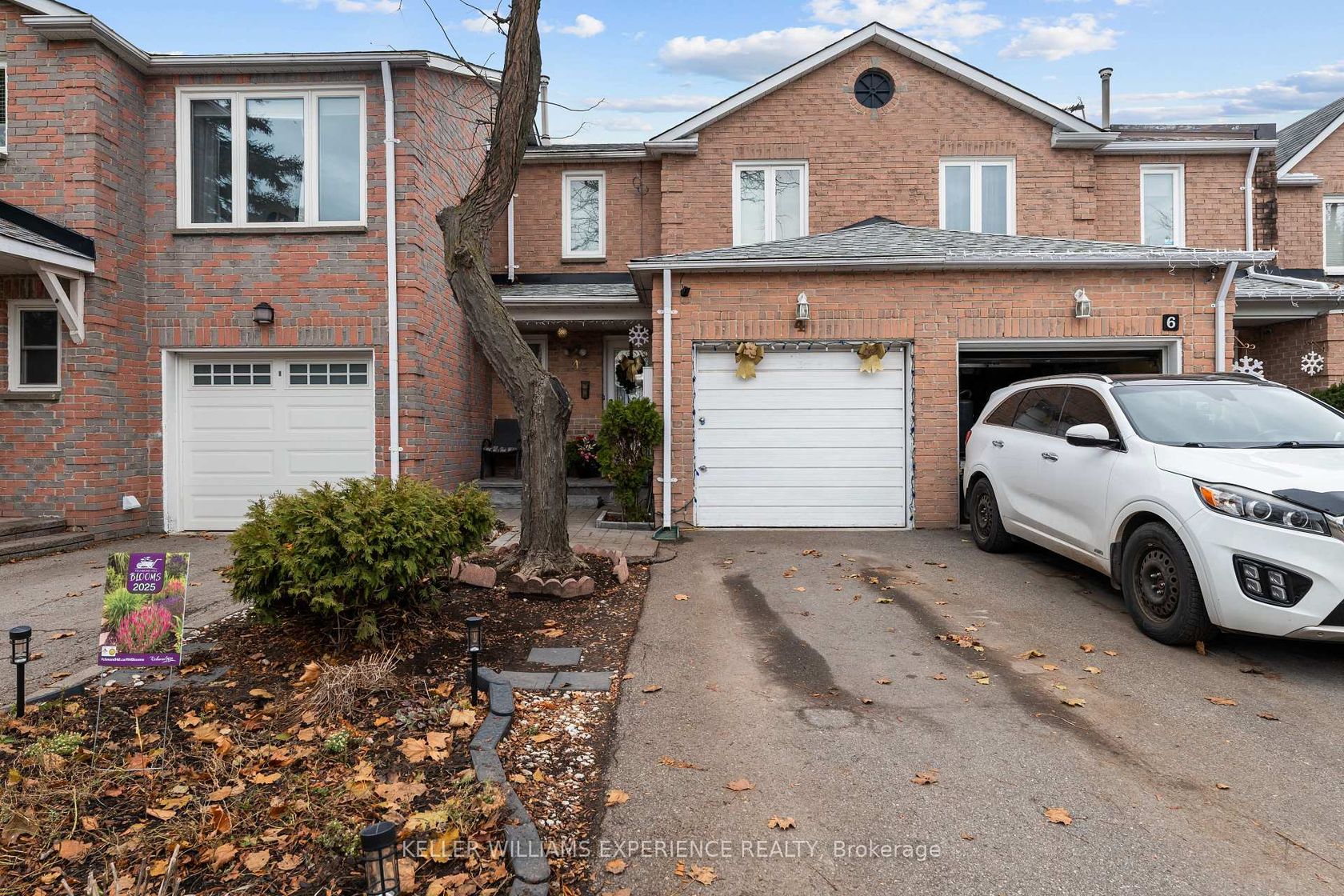 4 Sunshine Drive, Observatory, Richmond Hill 