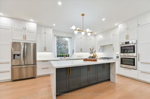 Photo 11 at 32 Treadway Boulevard, East York, Toronto