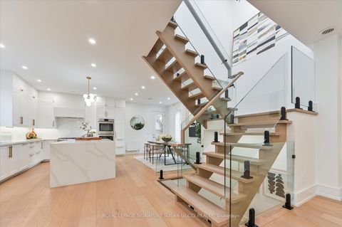 Photo 16 at 32 Treadway Boulevard, East York, Toronto