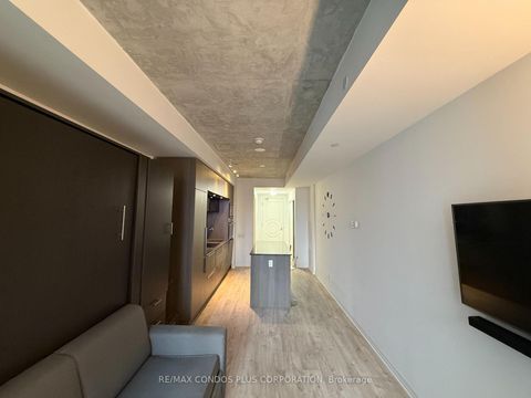 Photo 6 at 2010 - 88 Blue Jays Way, Waterfront Communities C1, Toronto