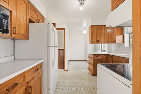 Photo 12 at 48 Cundles Road E, Cundles East, Barrie