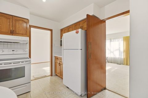 Photo 17 at 48 Cundles Road E, Cundles East, Barrie