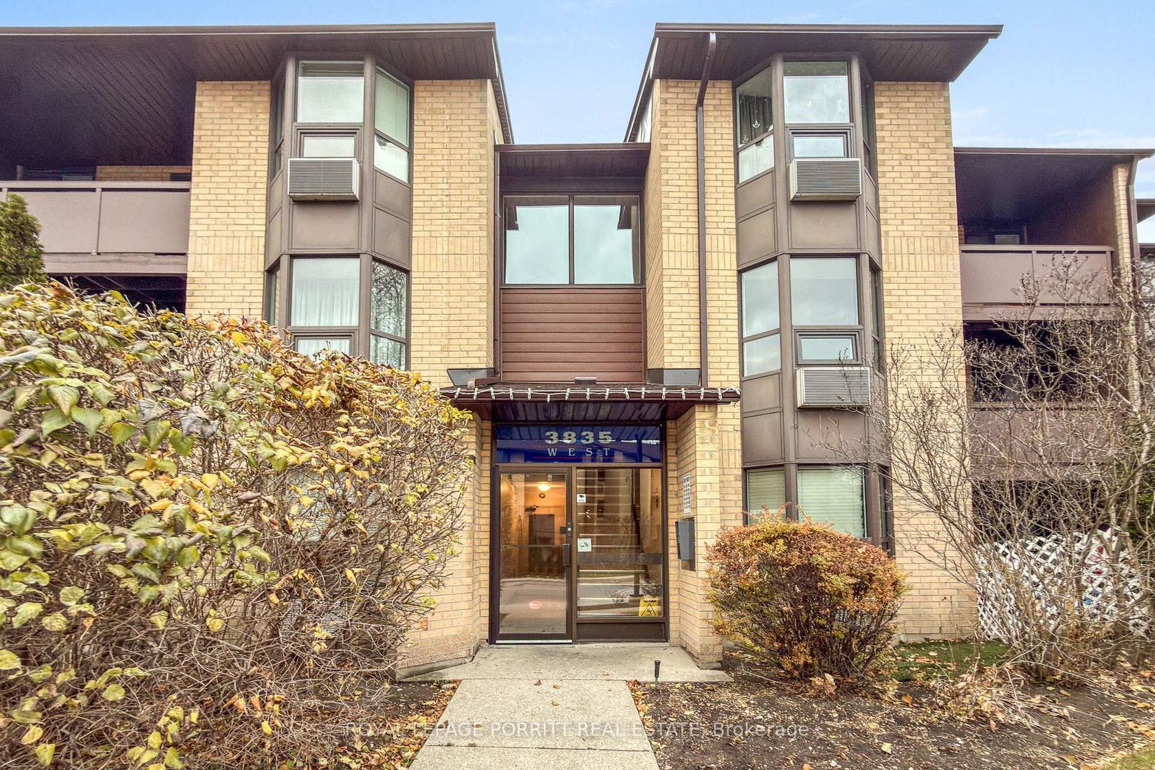 208 - 3835 Lake Shore Boulevard W, Long Branch, Toronto 