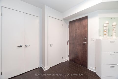 Photo 4 at 611 - 12 Yonge Street, Waterfront Communities C1, Toronto