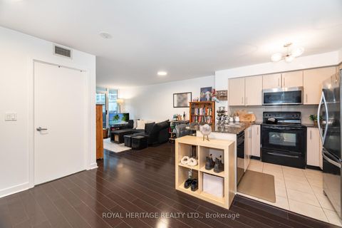 Photo 7 at 611 - 12 Yonge Street, Waterfront Communities C1, Toronto