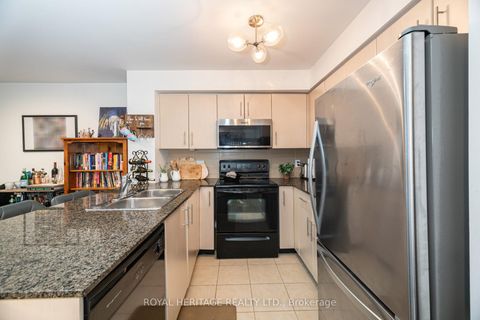 Photo 8 at 611 - 12 Yonge Street, Waterfront Communities C1, Toronto