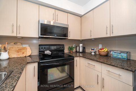 Photo 9 at 611 - 12 Yonge Street, Waterfront Communities C1, Toronto