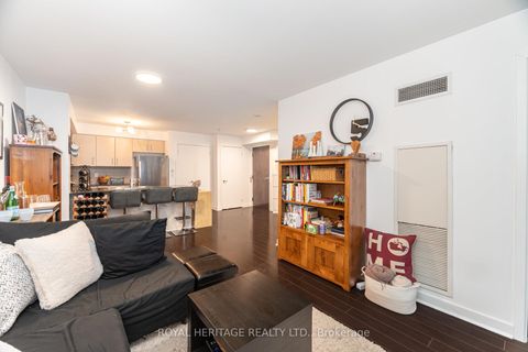 Photo 15 at 611 - 12 Yonge Street, Waterfront Communities C1, Toronto