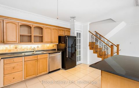 Photo 15 at 837 - 33 Harbour Square, Waterfront Communities C1, Toronto