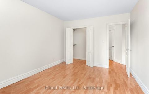 Photo 26 at 837 - 33 Harbour Square, Waterfront Communities C1, Toronto