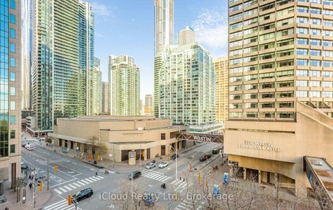 Photo 30 at 837 - 33 Harbour Square, Waterfront Communities C1, Toronto