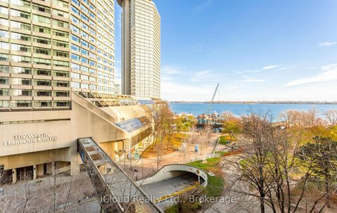 Photo 31 at 837 - 33 Harbour Square, Waterfront Communities C1, Toronto