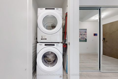 Photo 16 at 1432 - 20 Inn On The Park Drive, Don Mills, Toronto