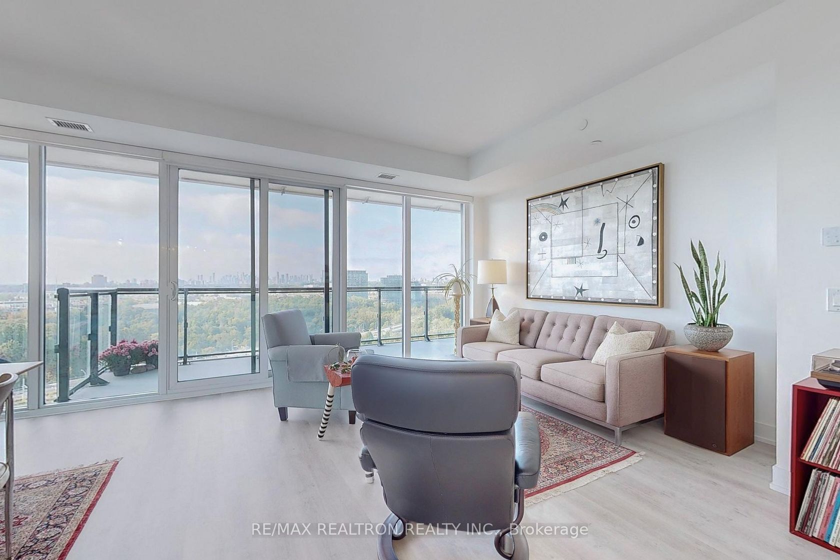 1432 - 20 Inn On The Park Drive, Don Mills, Toronto 