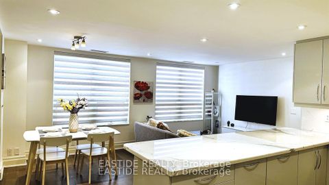 Photo 7 at 303 - 68 Yorkville Avenue, Annex, Toronto