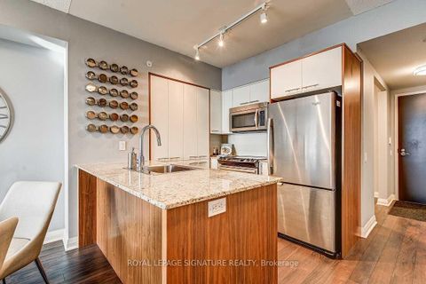 Photo 10 at 2405 - 5 Valhalla Inn Road, City Centre West, Toronto