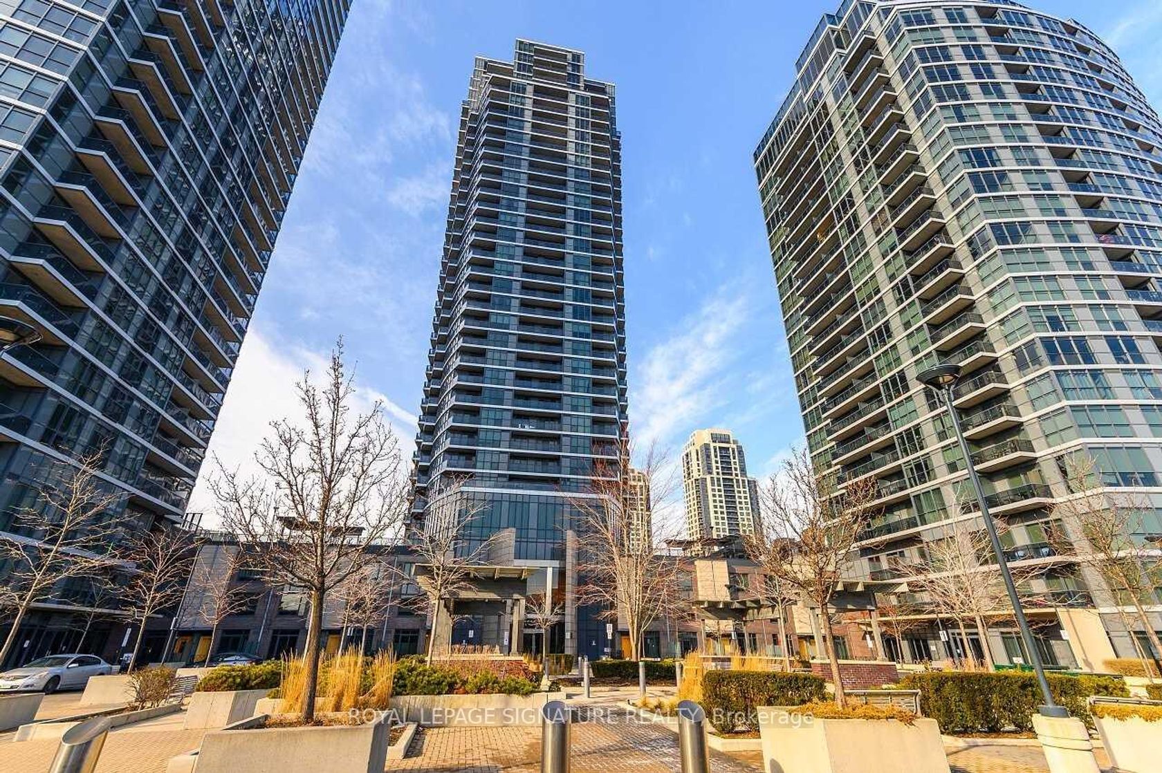 2405 - 5 Valhalla Inn Road, City Centre West, Toronto 