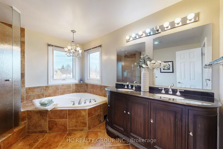 Photo 18 at 1 Atwood Court, Thornlea, Markham