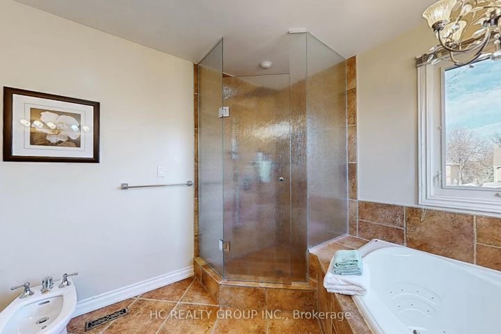 Photo 19 at 1 Atwood Court, Thornlea, Markham