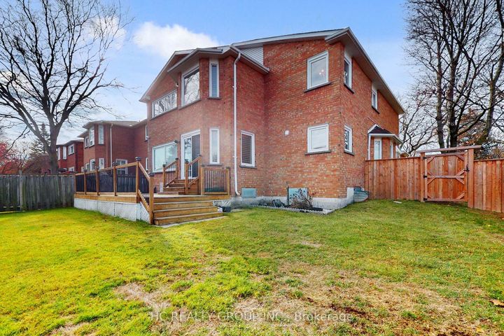 Photo 31 at 1 Atwood Court, Thornlea, Markham