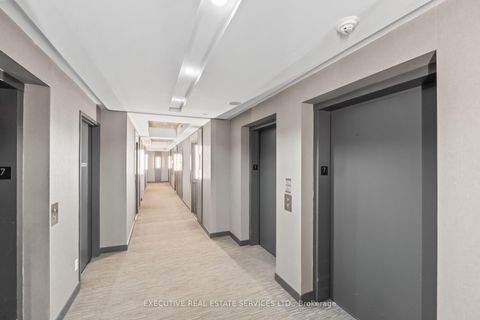 Photo 13 at 721 - 1030 King Street W, Niagara, Toronto