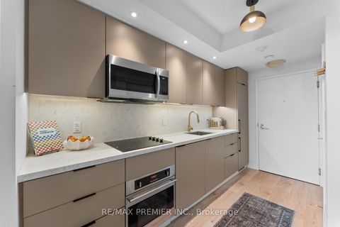 Photo 6 at 301 - 5 Hanna Avenue, Niagara, Toronto