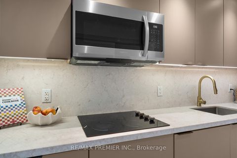 Photo 8 at 301 - 5 Hanna Avenue, Niagara, Toronto