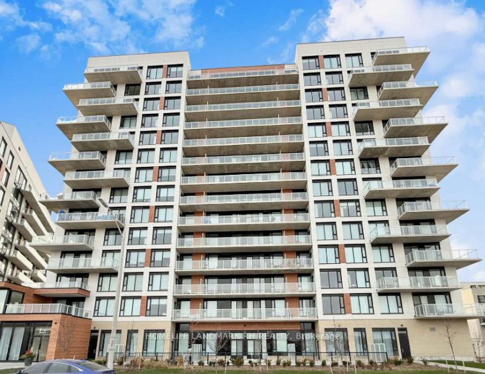 626 - 2 David Eyer Road, Rural Richmond Hill, Richmond Hill photo number 2