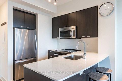 Photo 5 at 1804 - 30 Roehampton Avenue, Mount Pleasant West, Toronto