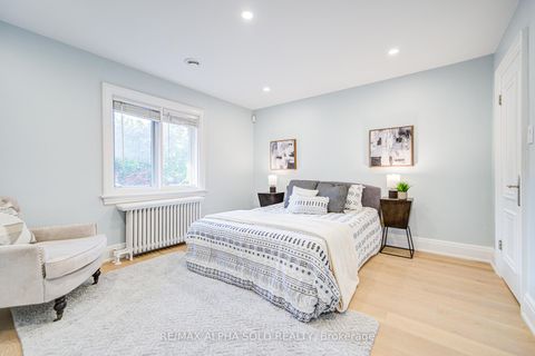 Photo 30 at 3 Silverwood Avenue, Forest Hill South, Toronto