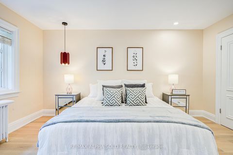 Photo 32 at 3 Silverwood Avenue, Forest Hill South, Toronto