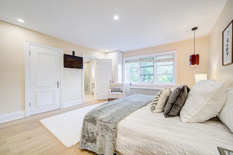 Photo 34 at 3 Silverwood Avenue, Forest Hill South, Toronto