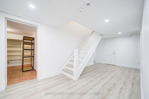 Photo 38 at 3 Silverwood Avenue, Forest Hill South, Toronto