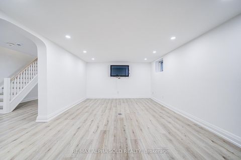 Photo 39 at 3 Silverwood Avenue, Forest Hill South, Toronto