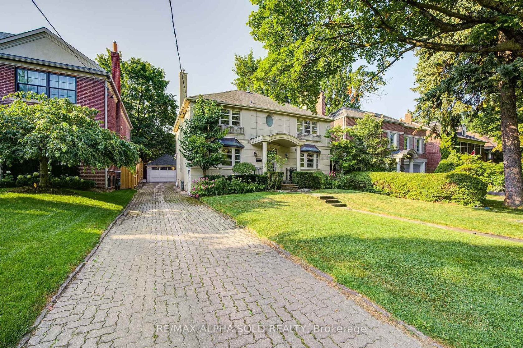 3 Silverwood Avenue, Forest Hill South, Toronto by Loree Meneguzzi Real Estate 3 Silverwood Avenue, Forest Hill South, Toronto