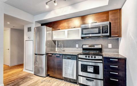Photo 4 at 712E - 36 Lisgar Street, Little Portugal, Toronto
