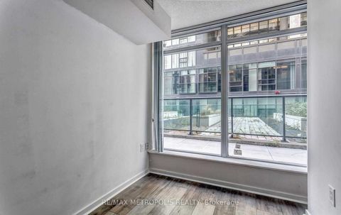 Photo 9 at 712E - 36 Lisgar Street, Little Portugal, Toronto