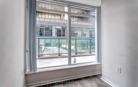 Photo 10 at 712E - 36 Lisgar Street, Little Portugal, Toronto